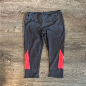 Lucy Black Athletic Leggings - Cropped, Knee length & Draw String